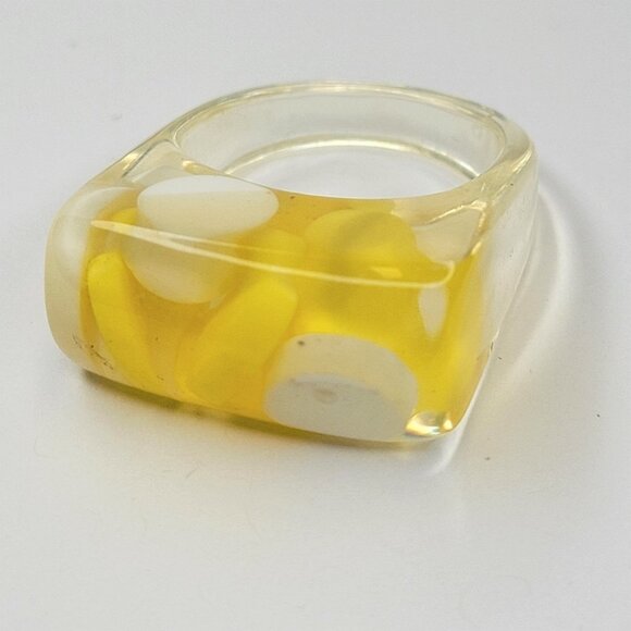 Lucite Resin Ring Yellow and White Clear See Through Rectangular Ring - Picture 4 of 10